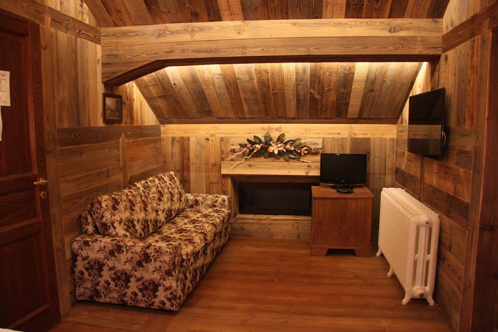 Re Delle Alpi Resort & Spa, 4 Stelle Superior La Thuile Habitación foto